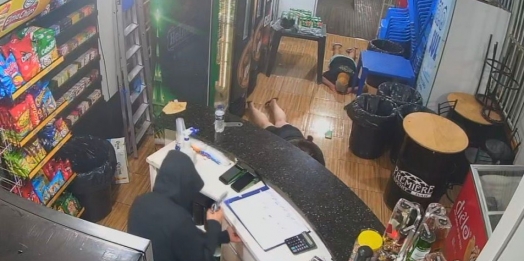 Criminosos armados rendem vítimas e efetuam disparos durante roubo em São Miguel do Iguaçu