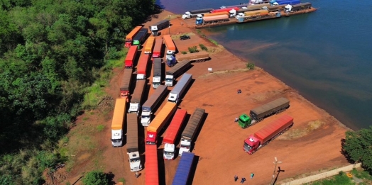 Demora na liberação de caminhões no Porto de Santa Helena gera lentidão e reclamações