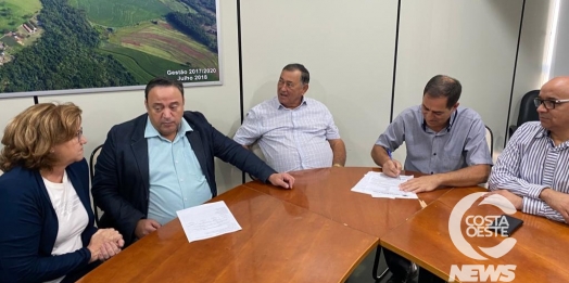 Deputado Hussein Bakri discute investimentos e demandas em visita a São Miguel do Iguaçu