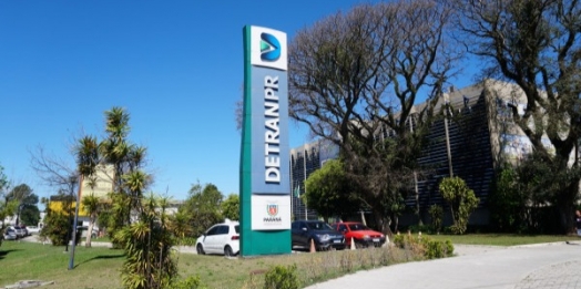 Detran-PR tem que retirar comissionados de funções exclusivas de servidores efetivos