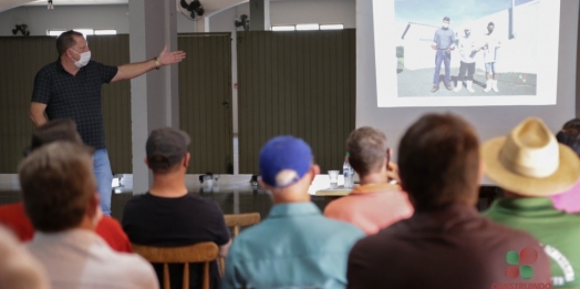 Dom Armando reúne mais de 70 pessoas na pré-conferência da Agricultura e Meio Ambiente