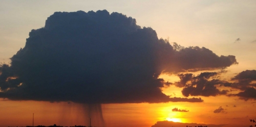 Domingo de calor e chuva no oeste do Paraná
