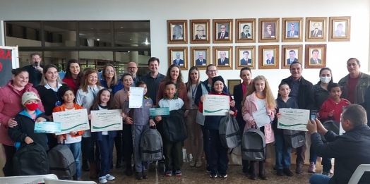 Educação entrega premiação do concurso ‘A Escola no Combate ao Trabalho Infantil’