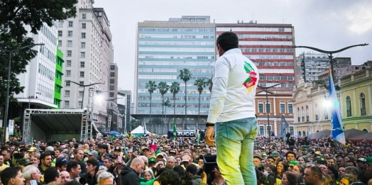 Em Porto Alegre, ao lado de Flávio, Moro diz que Brasil precisa de um presidente que respeite e valorize o Sul