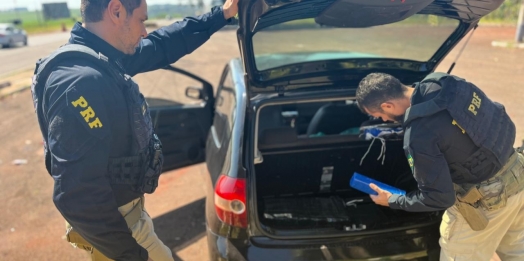 Em um só dia, PRF apreende 614 quilos de maconha, uma pistola, um carro roubado e 10 coletes em Santa Terezinha de Itaipu (PR)