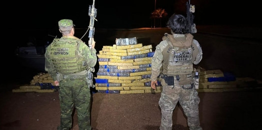 Embarcação com uma tonelada de maconha é apreendida em Santa Helena