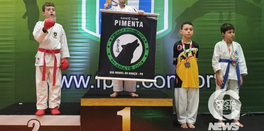 Equipe de São Miguel do Iguaçu conquistou 15 medalhas no campeonato Paranaense de Karatê