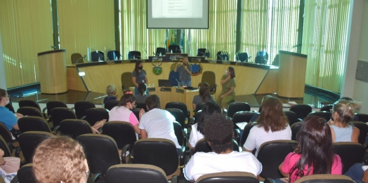 Equipe técnica da Educação Especial realiza encontro de formação com os professores em São Miguel
