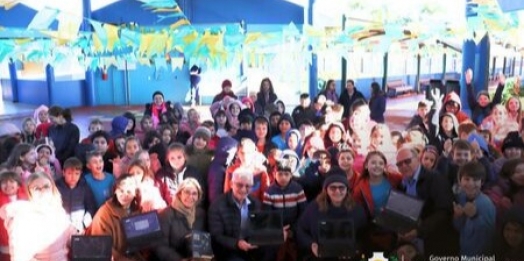 Escola Municipal Serranópolis do Iguaçu recebe Chromebooks e amplia acesso à tecnologia na educação