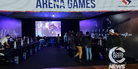 Espaço de games chama atenção do público na FESPOP
