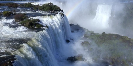 Espetáculo: Vazão das Cataratas do Iguaçu atinge dois milhões de litros d’água por segundo