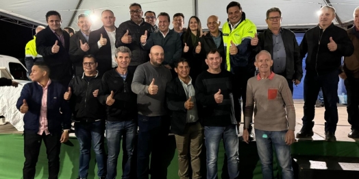 Evento em Ramilândia celebra conquista de asfalto que vai ligar a Santa Helena