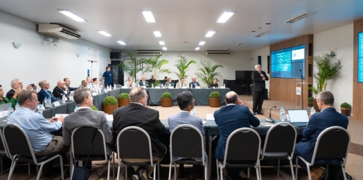Evento na Itaipu reúne especialistas do setor elétrico de 14 países