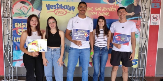 Faculdade UNIGUAÇU recebe mais de mil candidatos para o Vestibular 2025 em um marco histórico