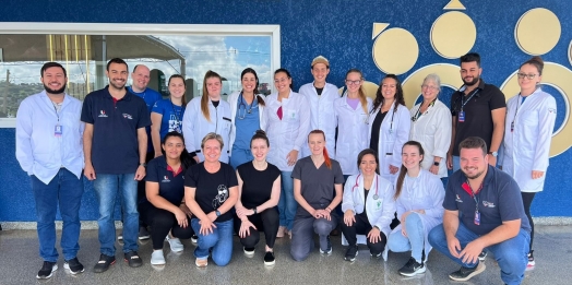 Faculdade UNIGUAÇU recebe médicas veterinárias dos Estados Unidos participantes do Programa Christian Veterinary Mission