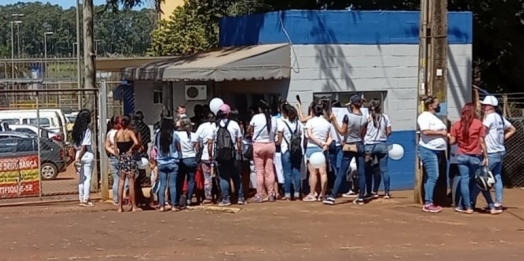 Familiares de presos protestam em Foz contra proibição de visitas nas penitenciárias