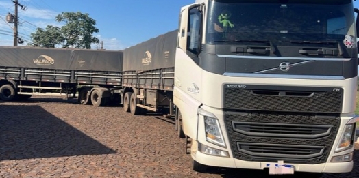 FICCO/PR e BPFRON apreendem carreta com 308kg de maconha na cidade de Guaíra