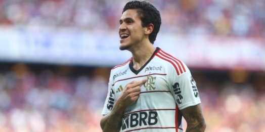 Flamengo bate Fortaleza e fica a 6 pontos da liderança do Brasileirão