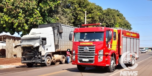 Fogo atinge motor de carreta e Bombeiros é acionado em Santa Helena