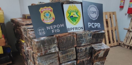 Forças policiais apreendem em Santa Helena embarcação carregada com maconha