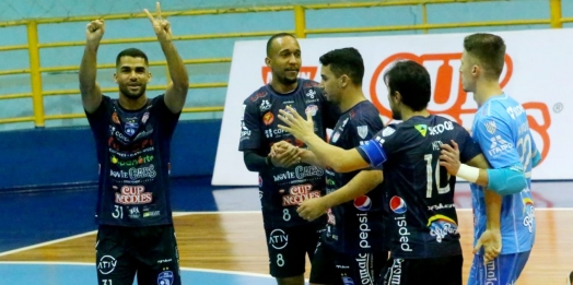 Foz Cataratas bate Ampere e mantém invencibilidade no paranaense