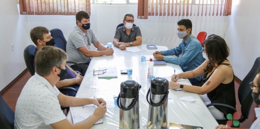 Gerente da Copel de Medianeira apresenta à Administração de Missal ações desenvolvidas pela Estatal na região