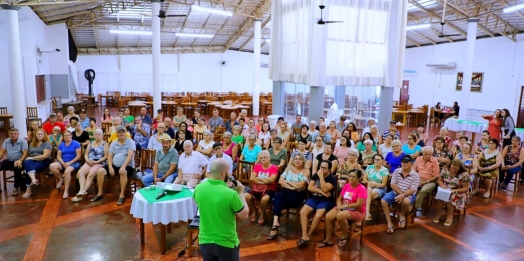 Golpes e fraudes virtuais foram tema de palestra do Sicredi com os idosos em Itaipulândia