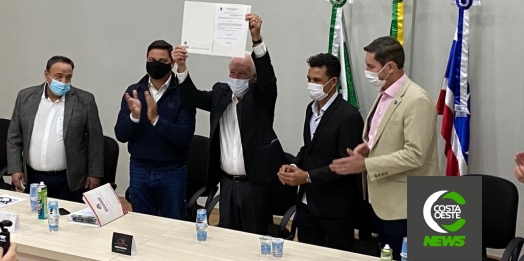 Governador anuncia retomada das obras do CEEP e Líder do Governo na Assembleia entrega projeto de pavimentação de 10 km para Medianeira