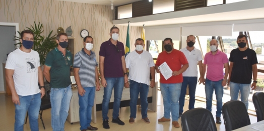 Governo de São Miguel assina ordens de serviço e abertura de licitação para obras de pavimentação poliédrica