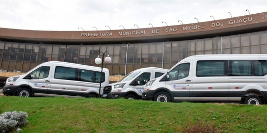 Governo Municipal adquire três vans 0 km para o atendimento da comunidade são-miguelense