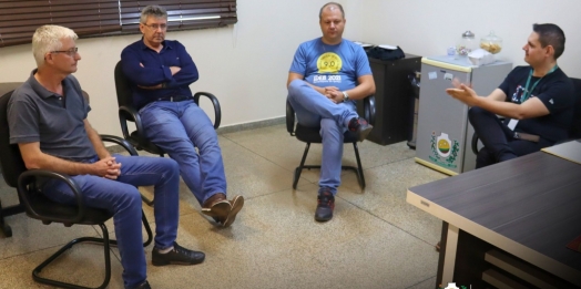 Governo Municipal e Semear firmam parceria que irá beneficiar jovens de Serranópolis