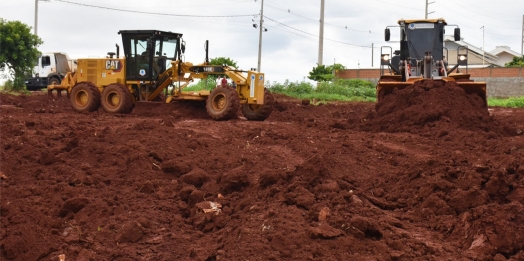 Governo Municipal inicia terraplenagem para a construção da supercreche Soeli Manente