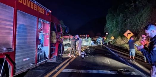 Grave acidente deixa três mortos e vários feridos no Paraná