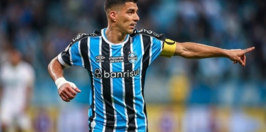 Grêmio enfrenta o Coritiba visando diminuir a diferença para o líder Botafogo