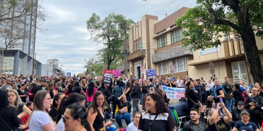Greve mantida: educadores municipais de Foz do Iguaçu vão parar novamente no dia 16