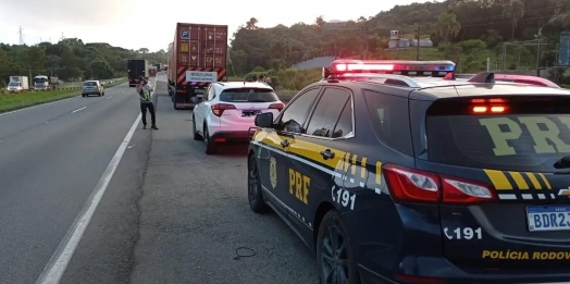 Homem morre atropelado por vários veículos na BR-277
