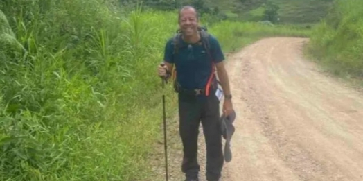 Iguaçuense embarca para jornada de 800 quilômetros a pé