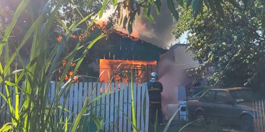 Incêndio é registrado em imóvel em Santa Helena
