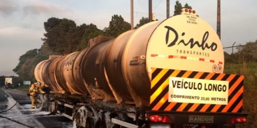Incêndio em caminhão-tanque bloqueia BR-277, no Orleans