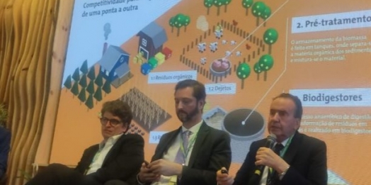 Iniciativas da Lar Cooperativa para a sustentabilidade do agronegócio são destaques em congresso nacional
