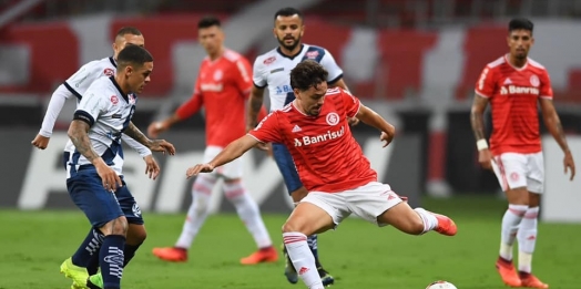 Inter para no goleiro e empata com o São José no Beira-Rio