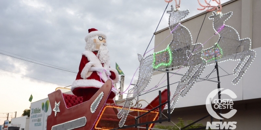 Invasão de Papais Noéis marca início dos festejos de Natal em Medianeira