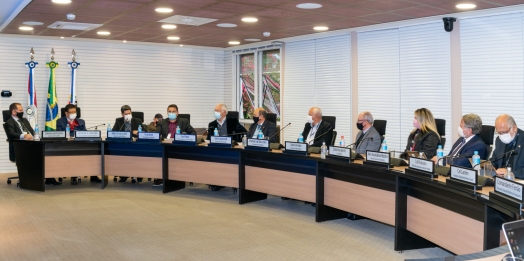 Itaipu avalia apoio ao estudo de viabilidade de nova ponte sobre o Rio Paraná