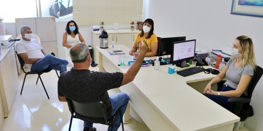 Itaipulândia: Prefeito Lindolfo Rui visita diretoria do Hospital e Maternidade