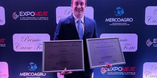 Jair Meyer é destaque na avicultura nacional e recebe Prêmio Carne Forte