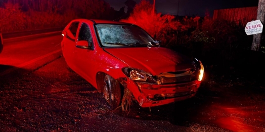 Jovem fica gravemente ferido após ser ejetado em acidente na PR-497, em São Miguel do Iguaçu