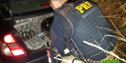 Jovem pega carro carregado com drogas em São Miguel do Iguaçu e é preso pela PRF