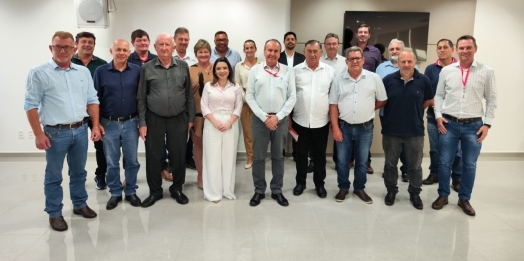 Lar Cooperativa se reúne com prefeitos para debater demandas estruturantes no Oeste do Paraná
