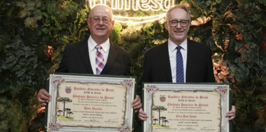 Líderes da Frimesa recebem Título de Cidadão Honorário do Paraná