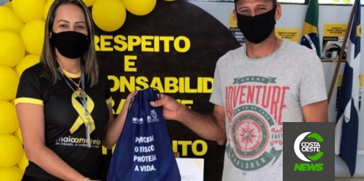 Maio Amarelo: 83ª Ciretran de Santa Helena entrega kits e certificados para bons condutores